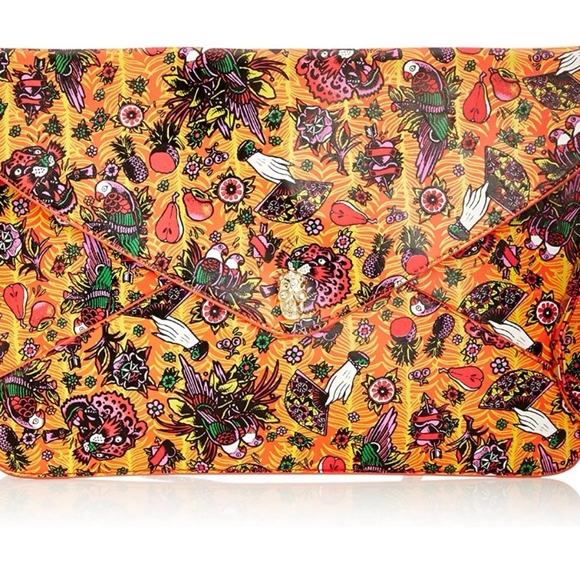 Iron fist kokoman clutch - Picture 2 of 4